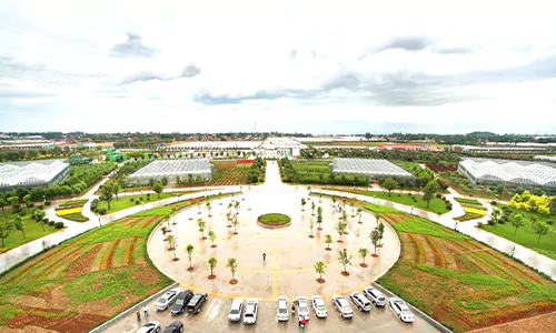 Innovative Integrated Greenhouse Agricultural Park